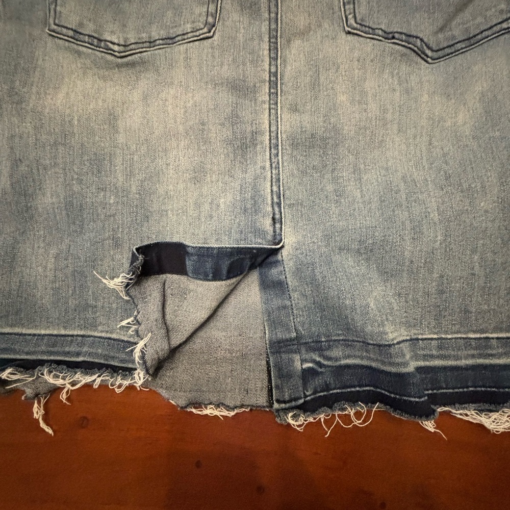 Rock & Republic Khloe Jean Skirt - Picture 3 of 9
